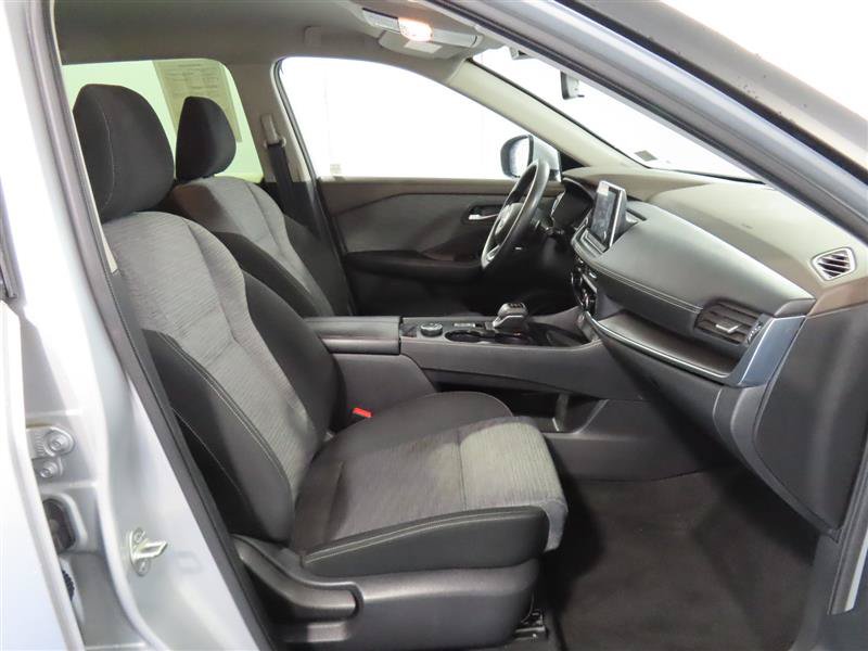 Used 2023 Nissan Rogue SV AWD/4WD image 35