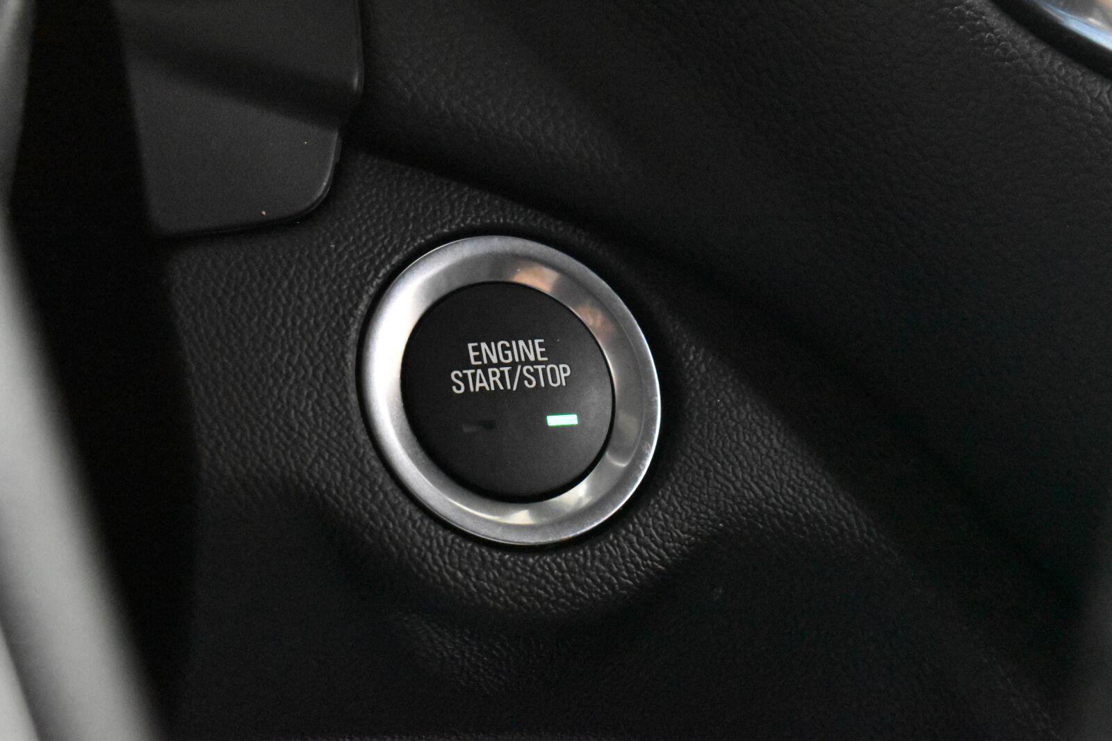 Used 2024 Chevrolet Equinox LT w/ LPO, Floor Liner Package FWD image 13