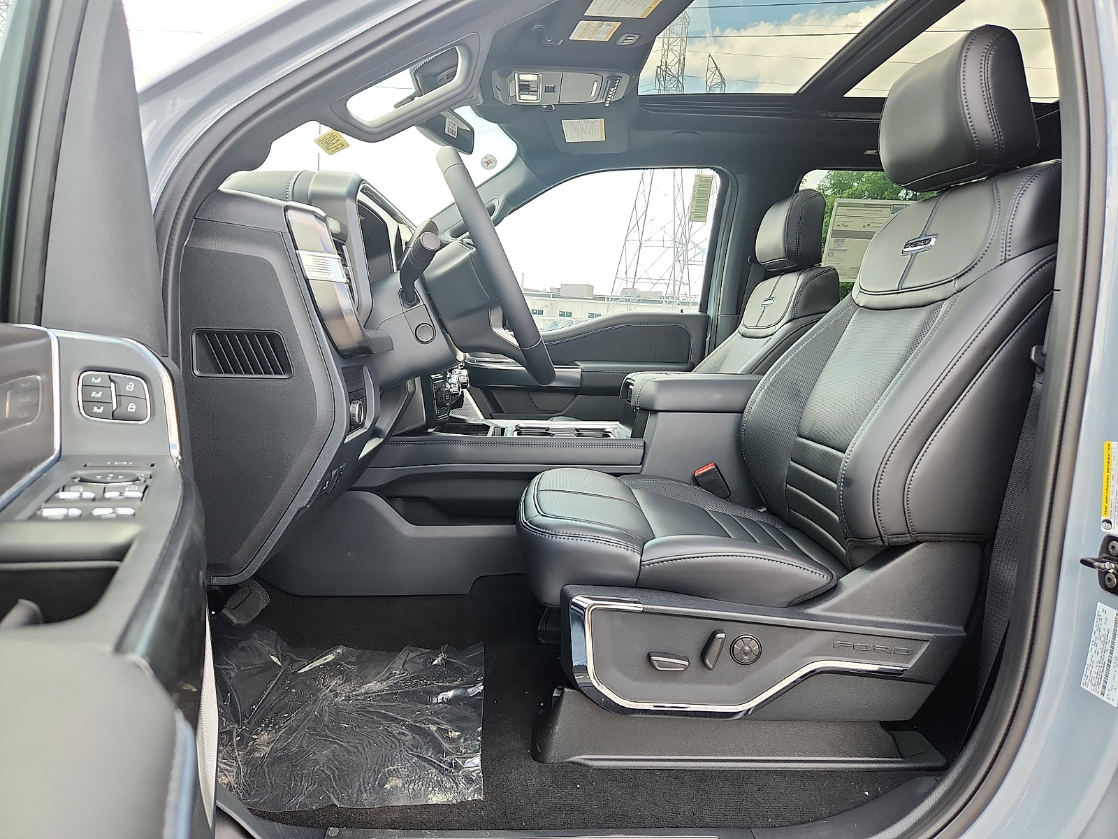New 2026 Ford F250 Platinum AWD/4WD image 9