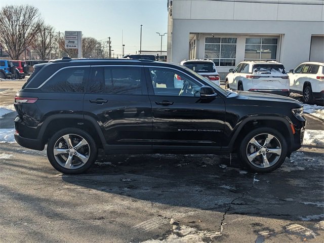 Certified 2022 Jeep Grand Cherokee Limited image 2