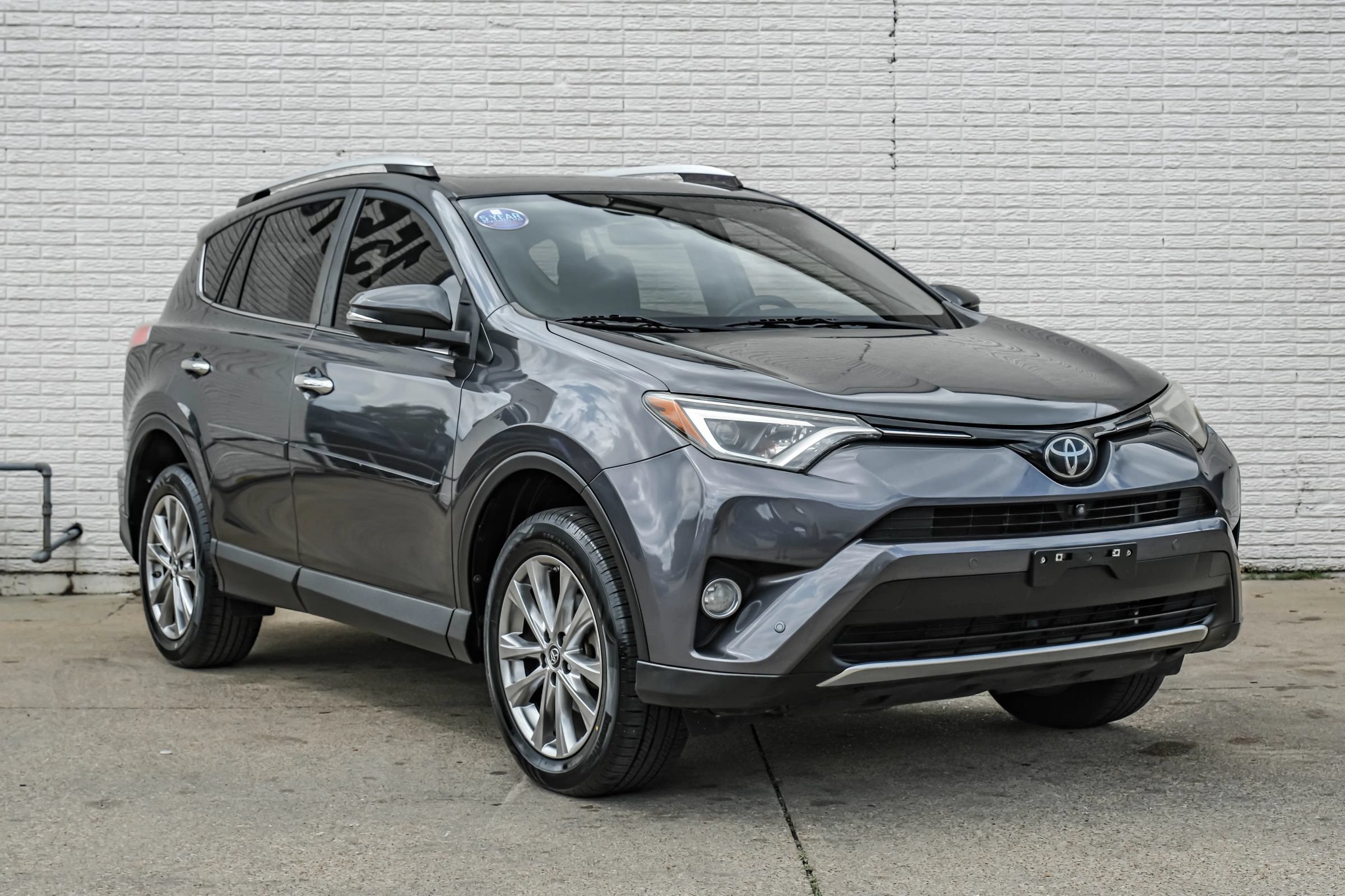 Used 2016 Toyota RAV4 Limited w/ Advanced Technology Package FWD image 6