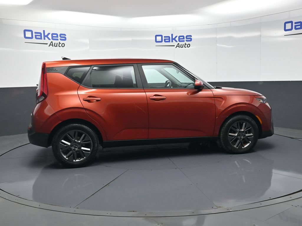Certified 2021 Kia Soul S FWD image 8