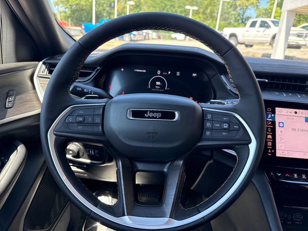 New 2026 Jeep Grand Cherokee Limited AWD/4WD image 15