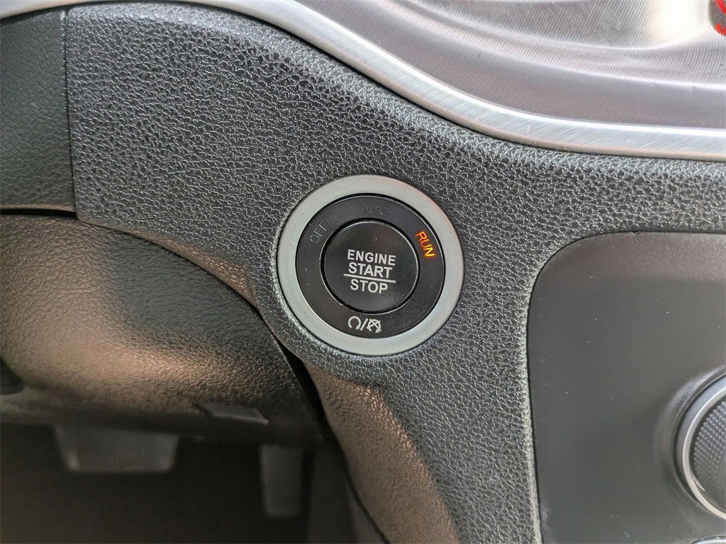 Used 2022 Dodge Charger R/T w/ Blacktop Package image 16