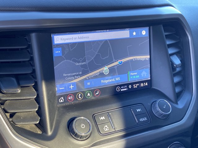 Used 2022 GMC Acadia AT4 w/ Technology Package image 37