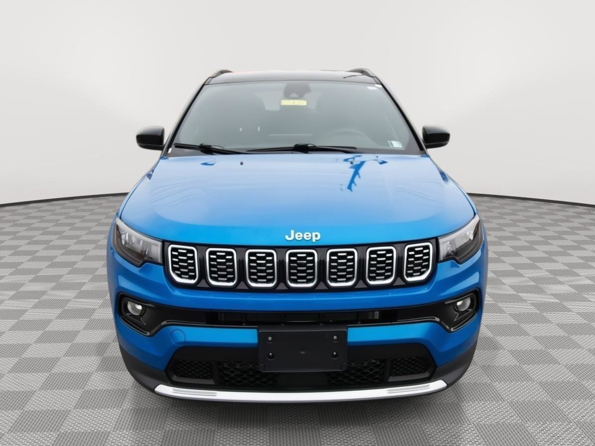 Used 2025 Jeep Compass Limited image 2
