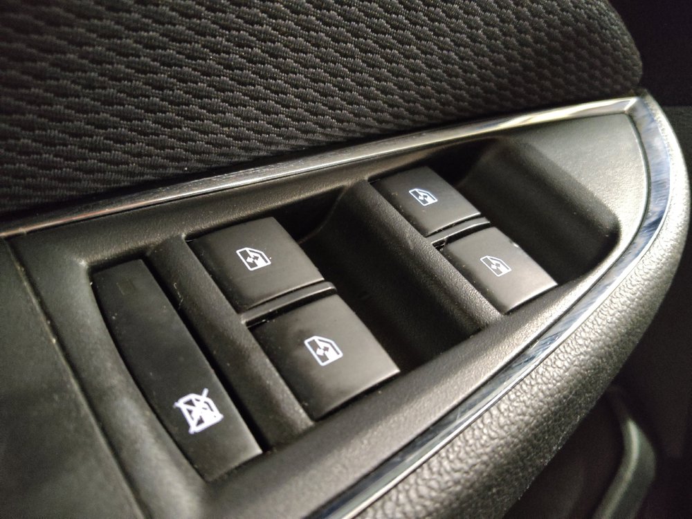 Used 2019 Chevrolet Cruze LS FWD image 27