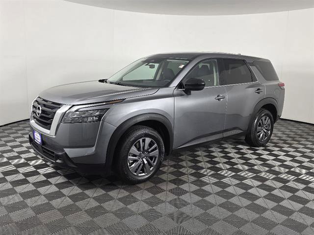 Used 2024 Nissan Pathfinder S AWD/4WD image 8