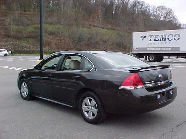 Used 2009 Chevrolet Impala LT w/ Luxury Edition Package FWD image 13
