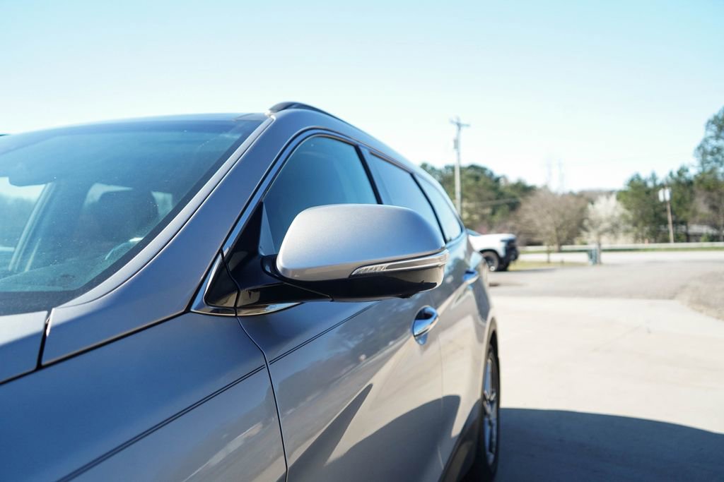 Used 2017 Hyundai Santa Fe SE Ultimate w/ SE Ultimate Tech Package 03 image 17