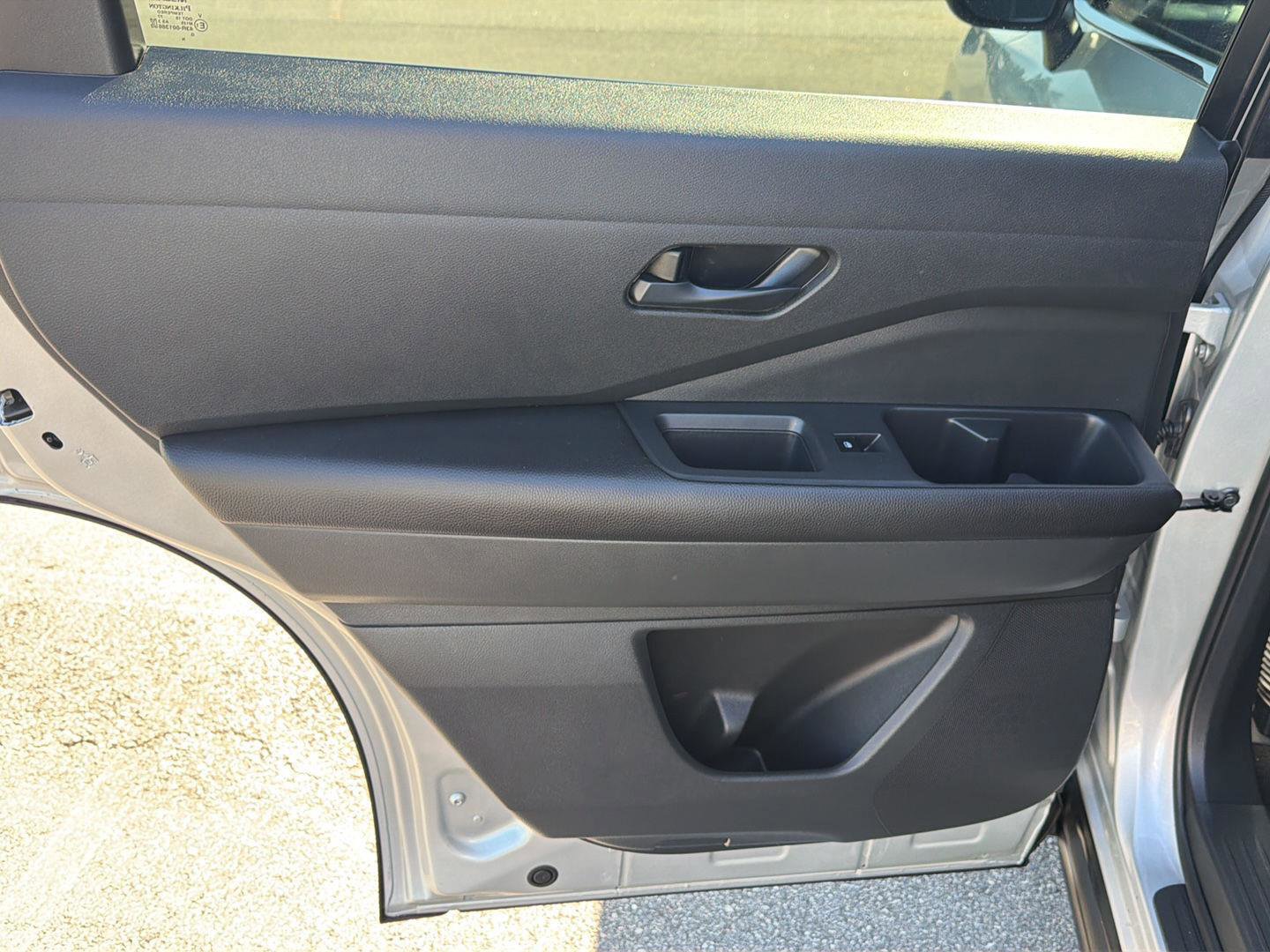 Used 2024 Nissan Pathfinder S FWD image 18