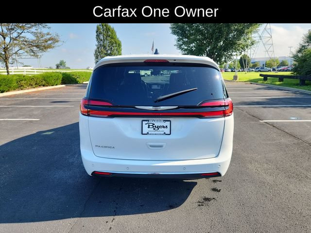 Used 2025 Chrysler Pacifica Select FWD image 9