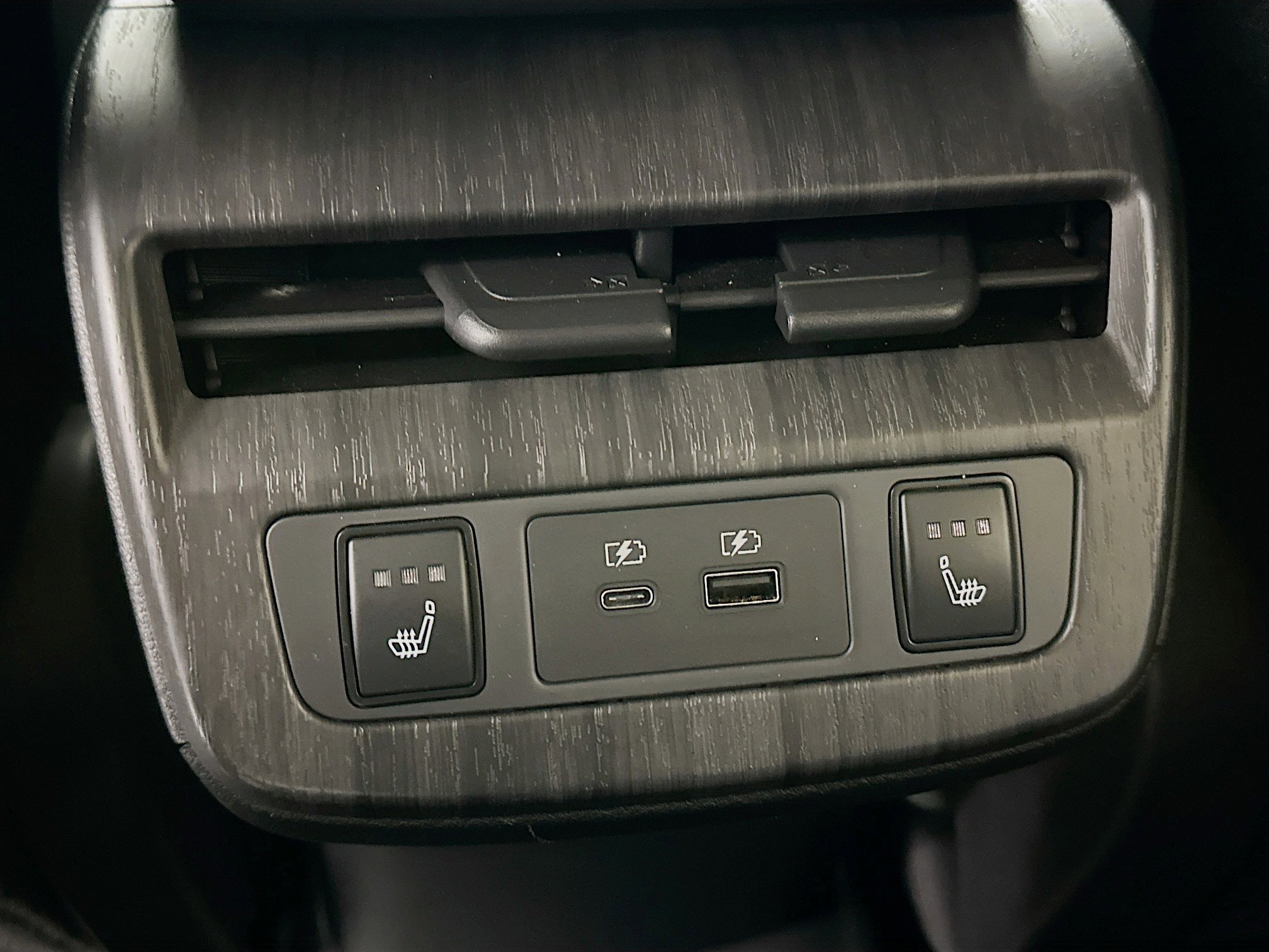 Used 2023 Nissan Ariya ENGAGE image 27