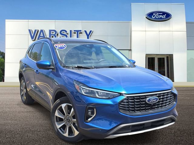 Certified 2023 Ford Escape Platinum w/ Class II Trailer Tow Package