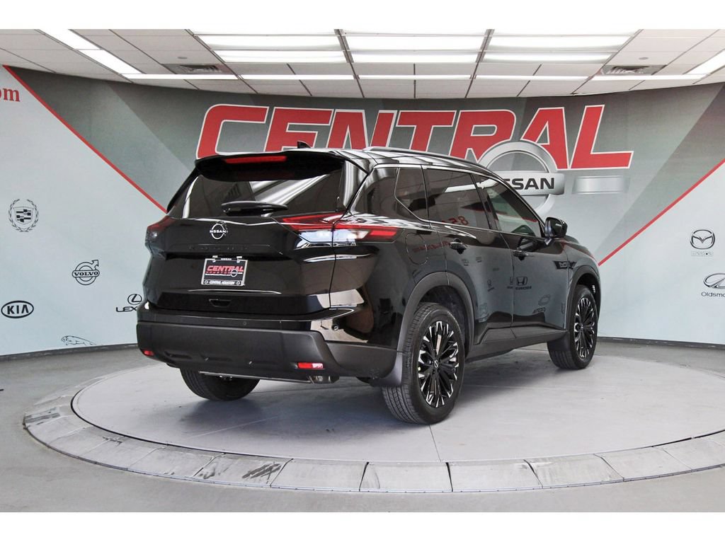 New 2026 Nissan Rogue Dark Armor FWD image 5