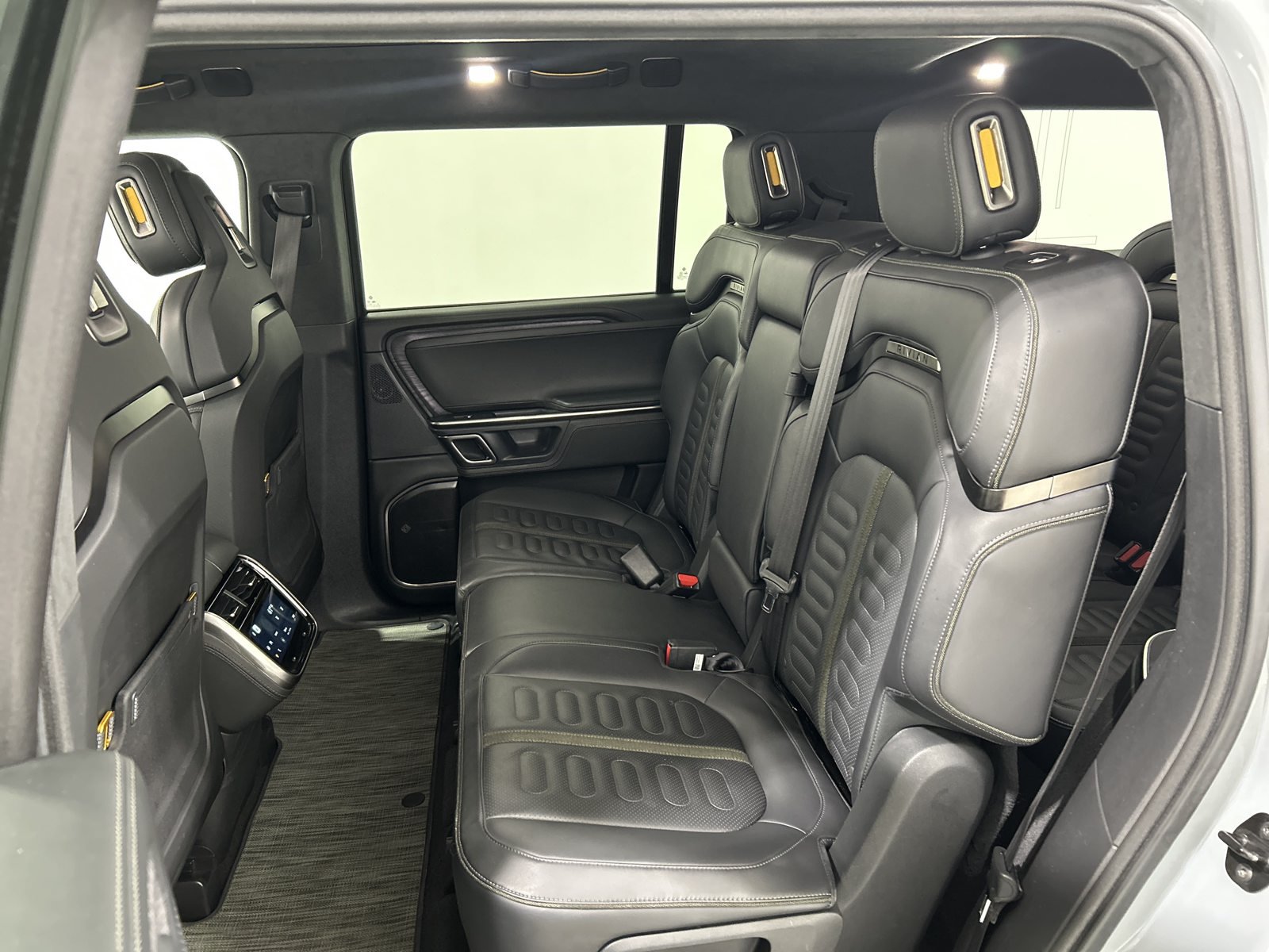 Used 2024 Rivian R1S Adventure Quad AWD/4WD image 21