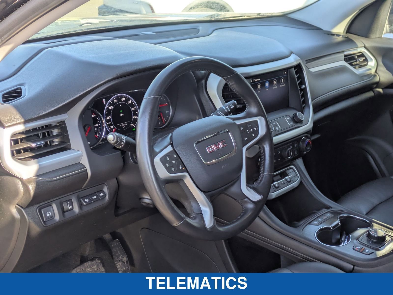 Used 2022 GMC Acadia SLT w/ Technology Package image 7