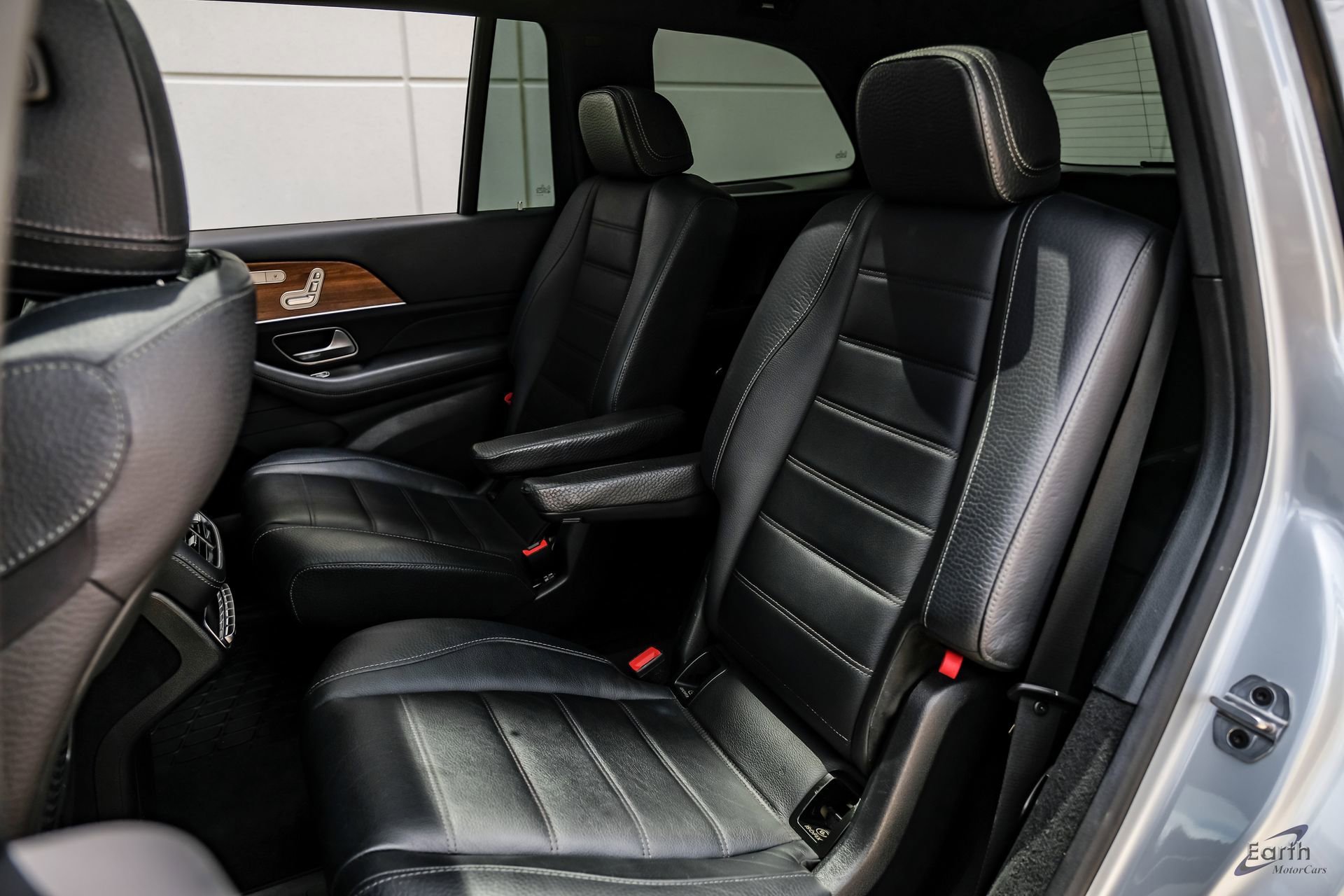 Used 2025 Mercedes-Benz GLS 580 4MATIC image 76