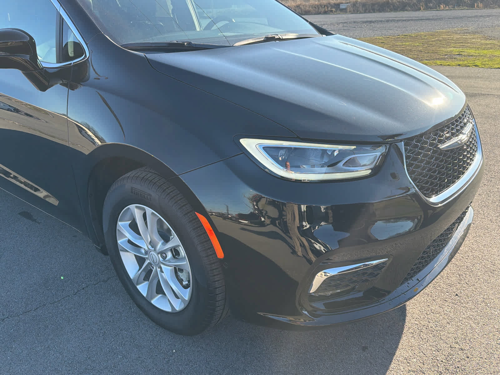 New 2026 Chrysler Pacifica Select image 8