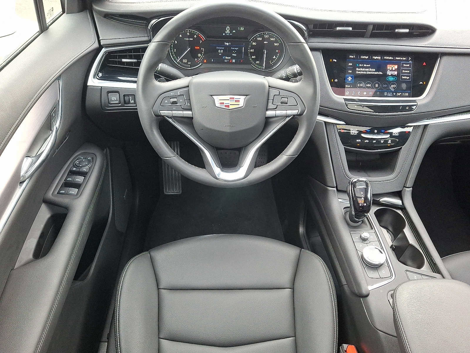 Used 2025 Cadillac XT6 Luxury image 11