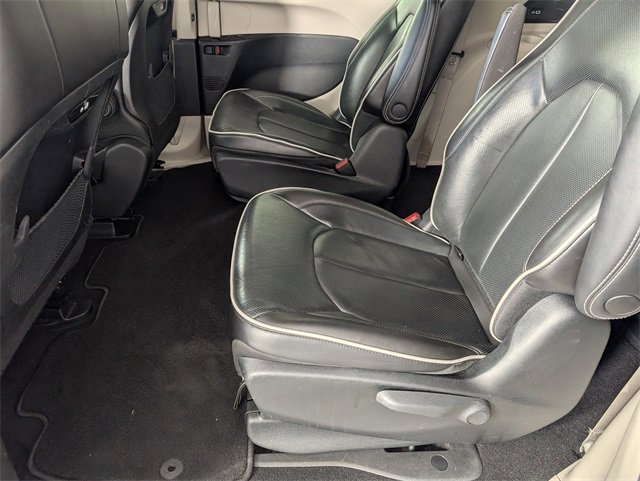 Certified 2023 Chrysler Pacifica Limited image 28