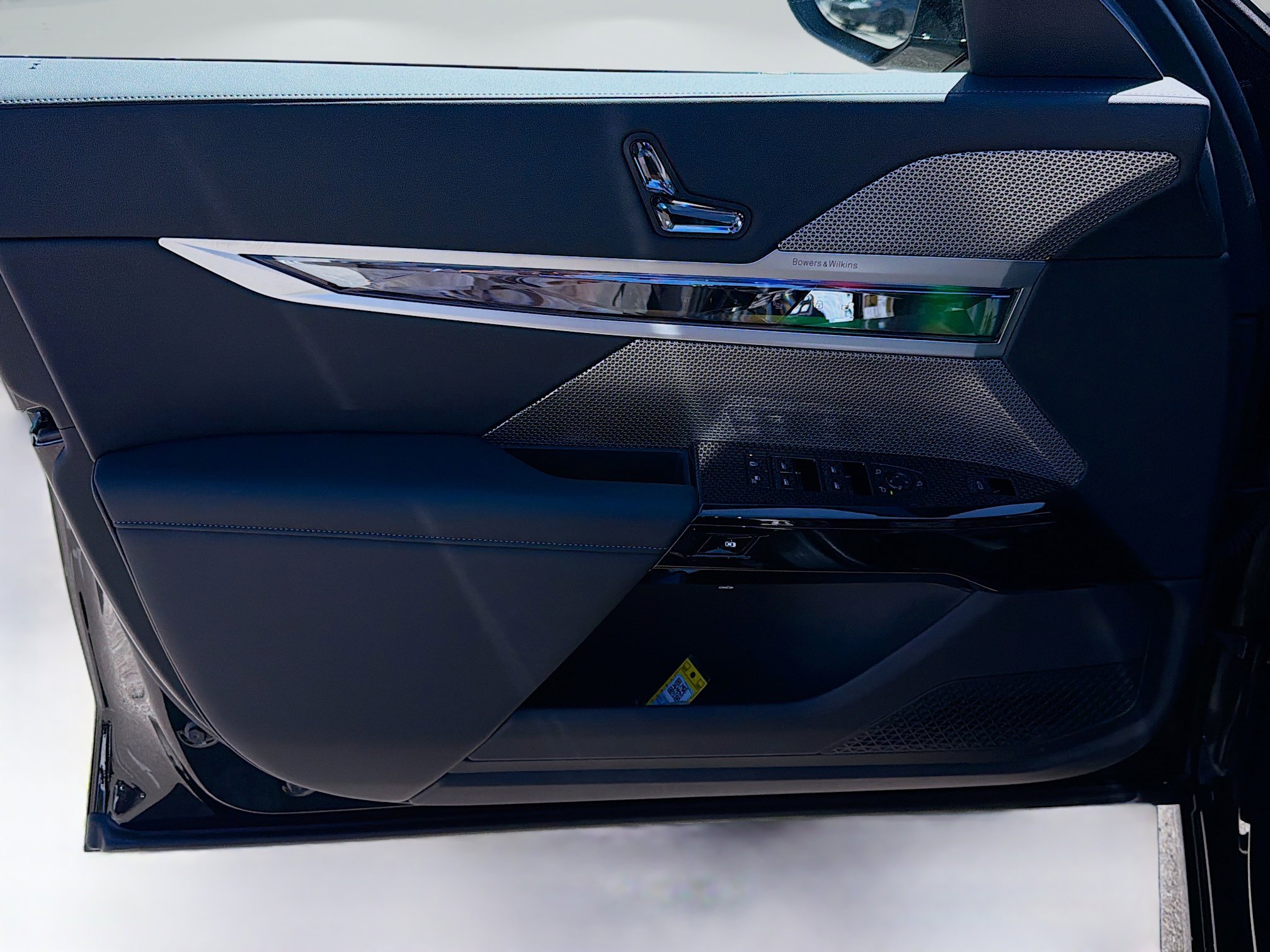 New 2026 BMW 740i xDrive w/ Premium Package image 22