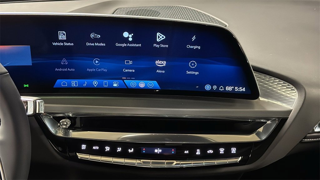 Used 2025 Cadillac Lyriq Sport image 19