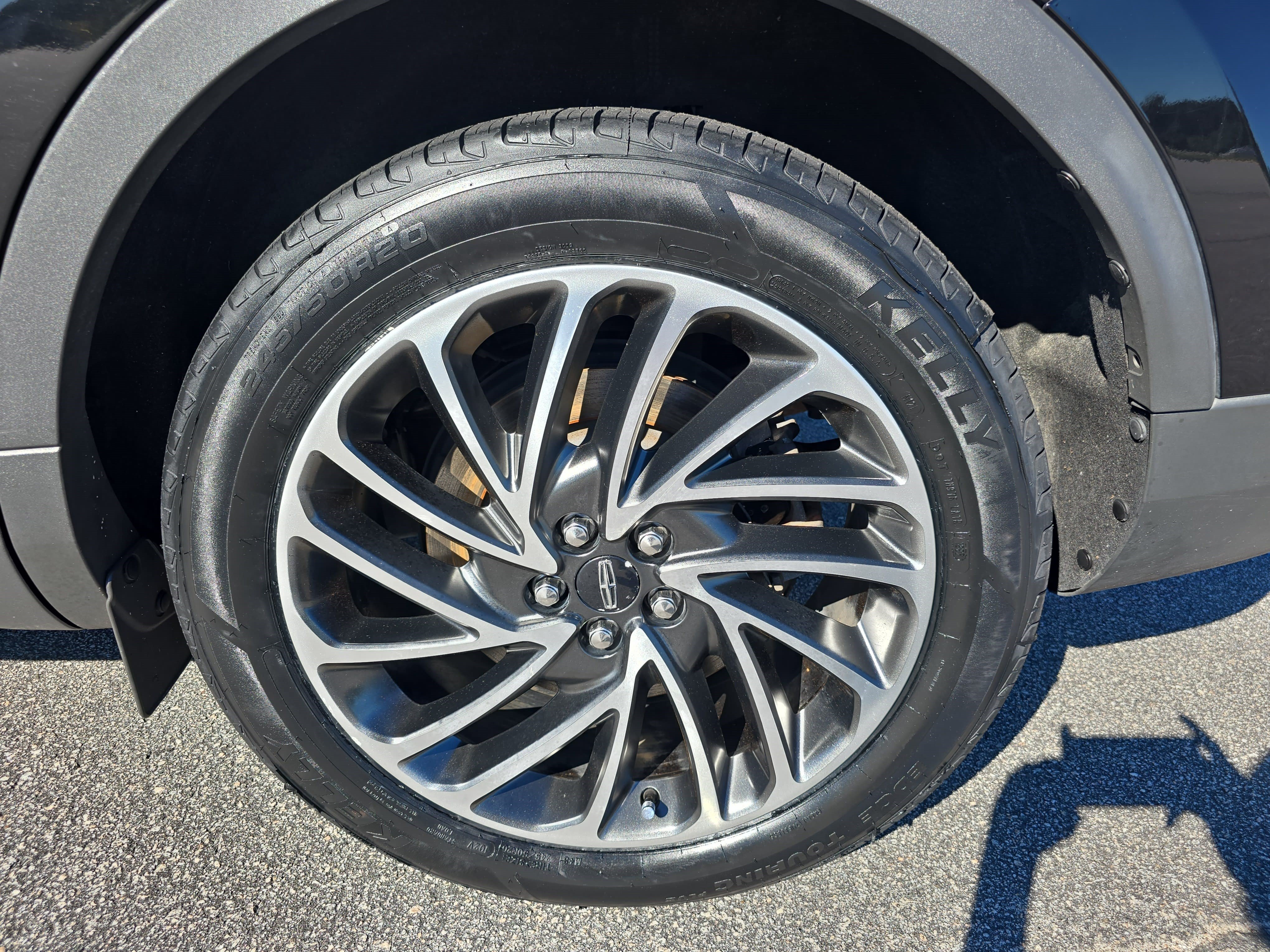 Used 2019 Lincoln Nautilus Reserve AWD/4WD image 33