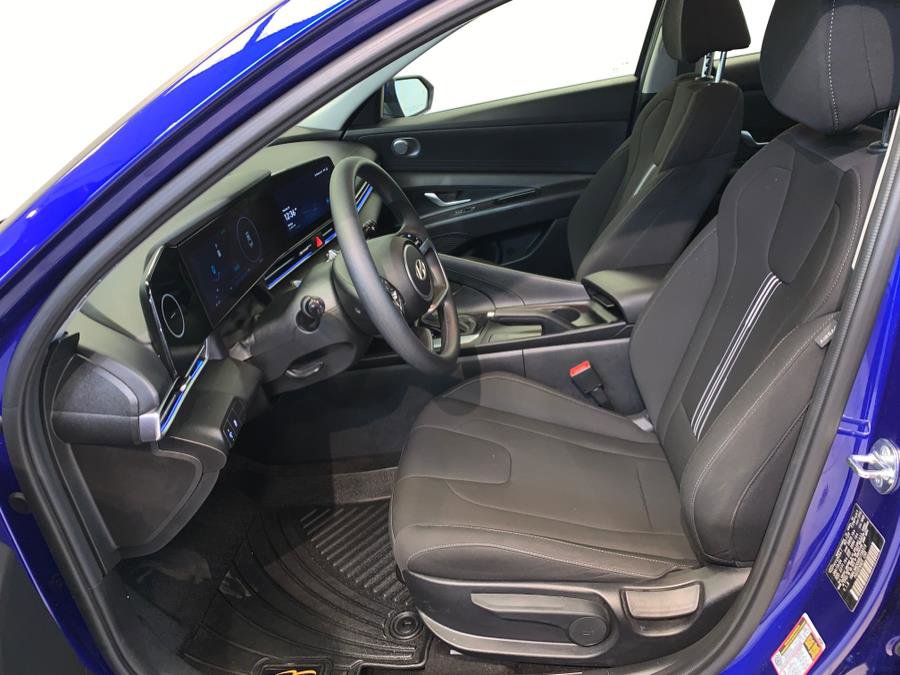 Used 2024 Hyundai Elantra SEL image 18