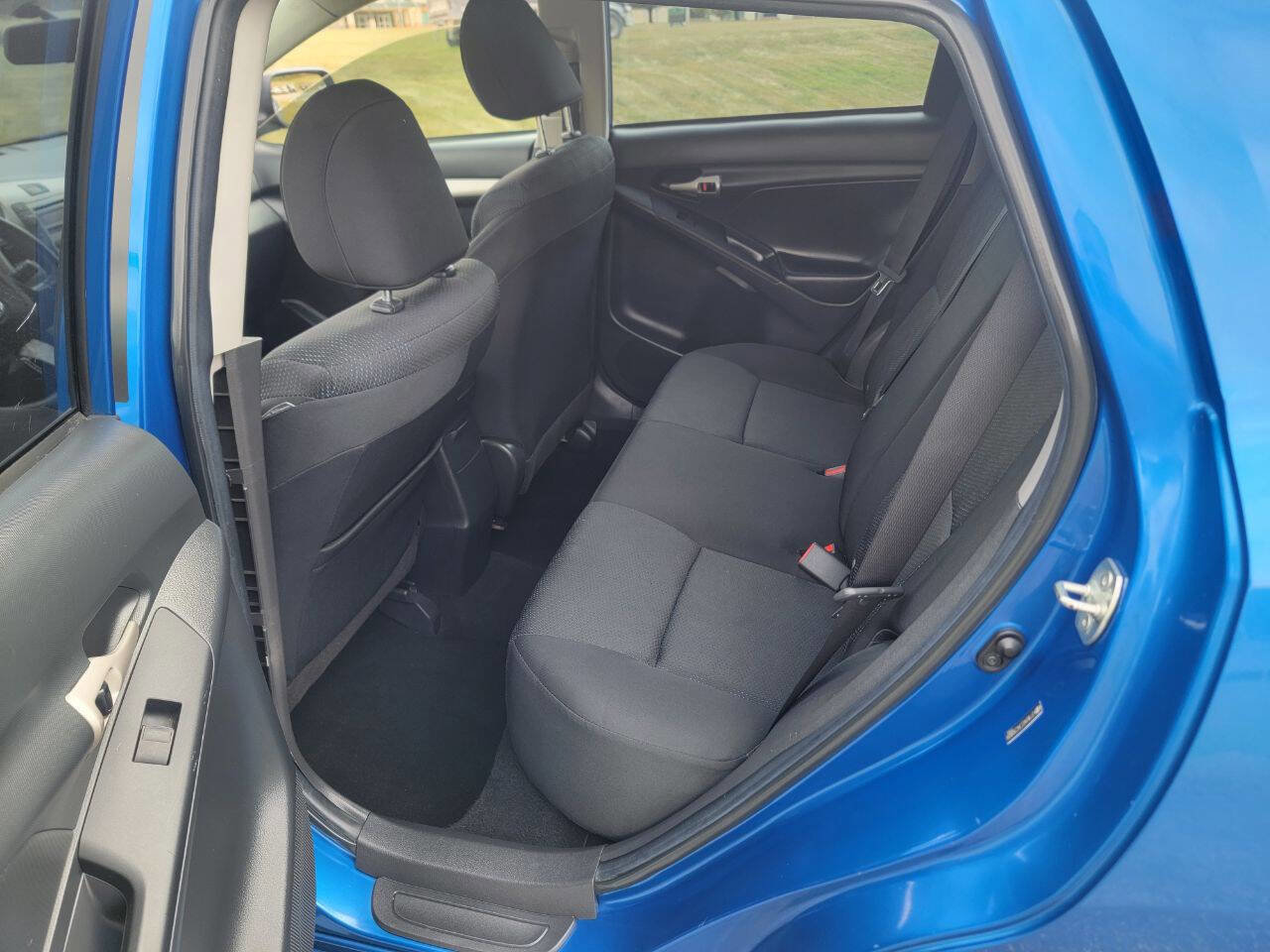 Used 2010 Toyota Matrix image 12