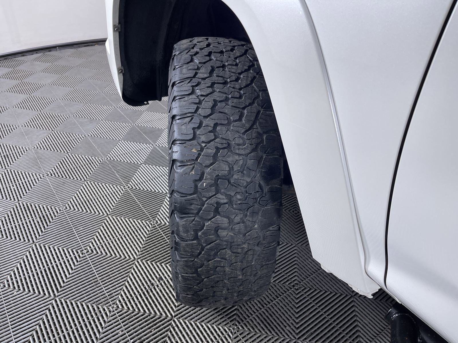 Used 2010 Toyota 4Runner SR5 AWD/4WD image 26