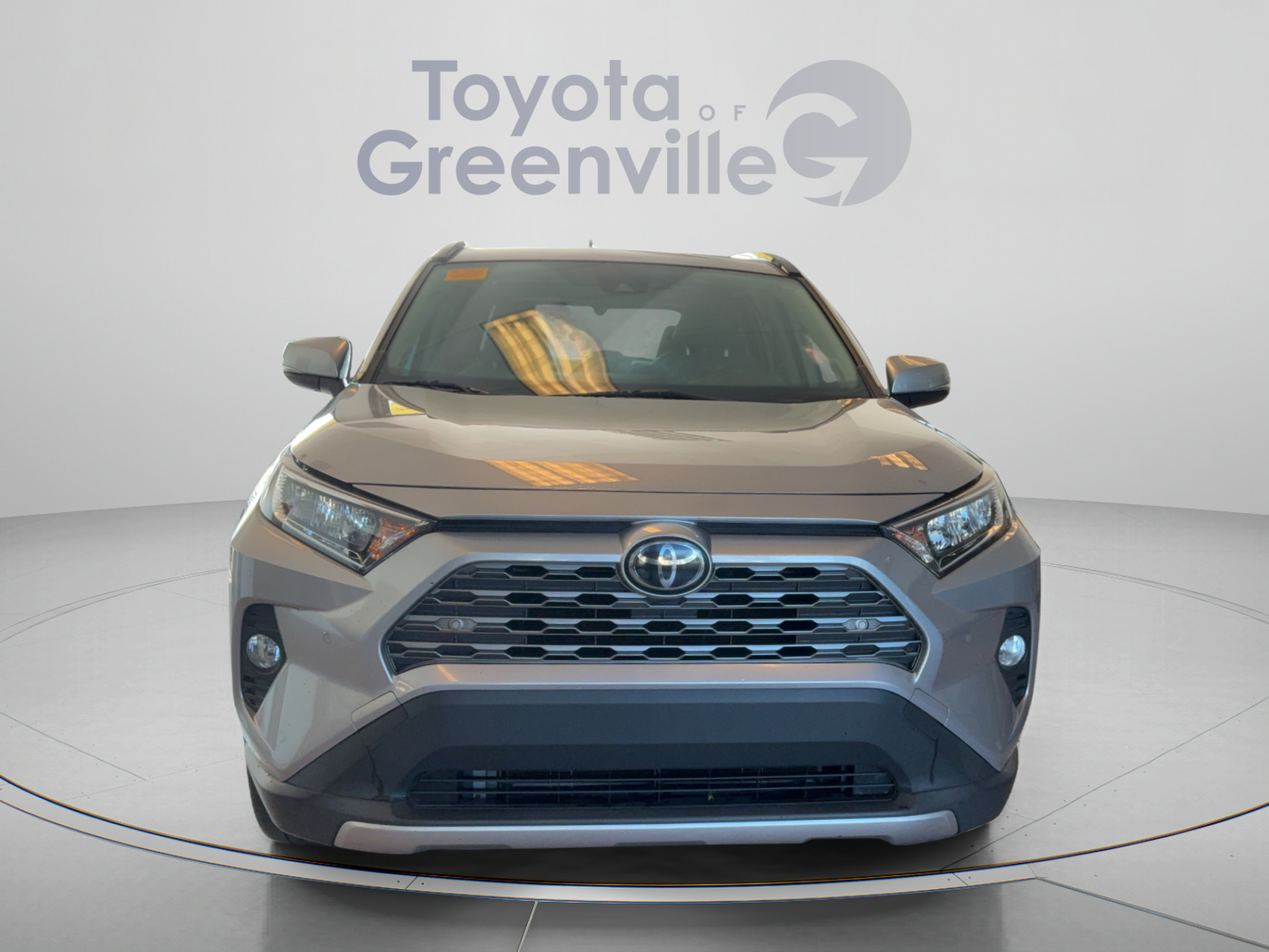 Used 2020 Toyota RAV4 Limited FWD image 9