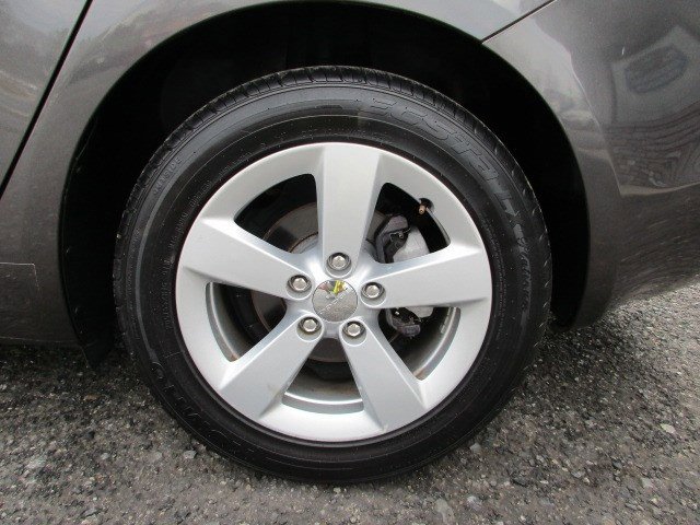 Used 2015 Dodge Dart SXT image 12