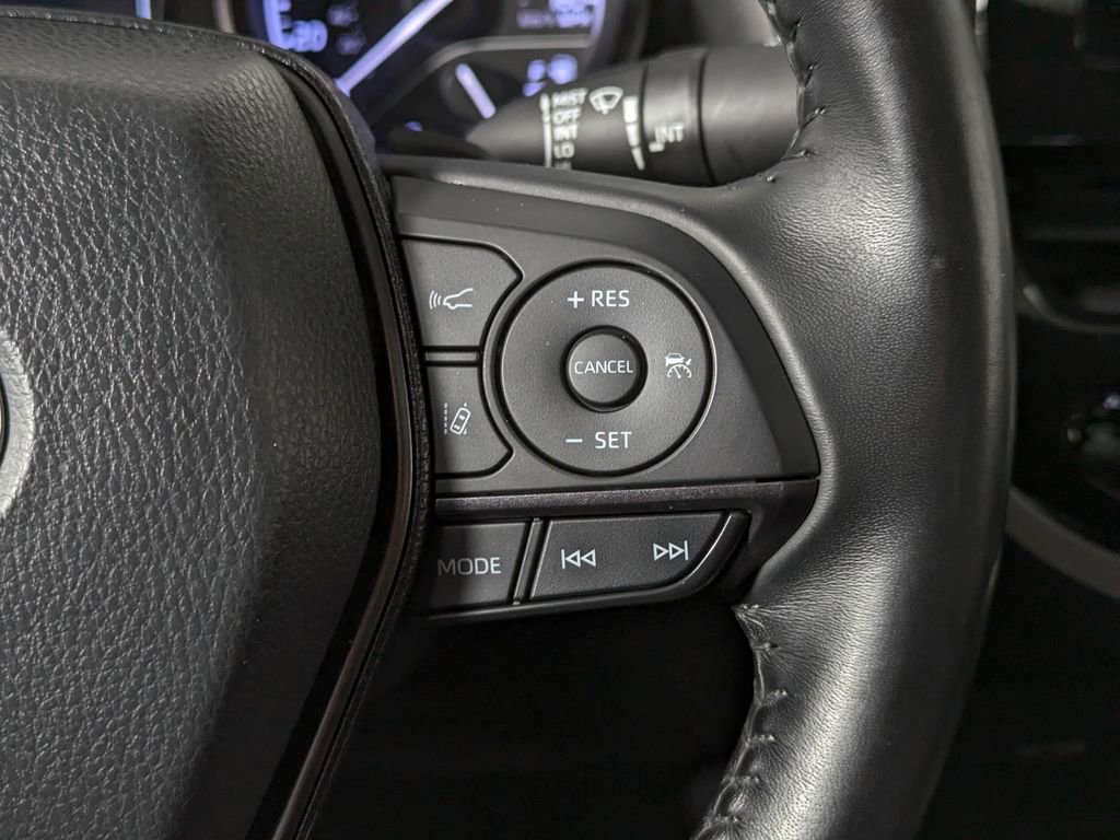 Used 2022 Toyota Camry SE image 27