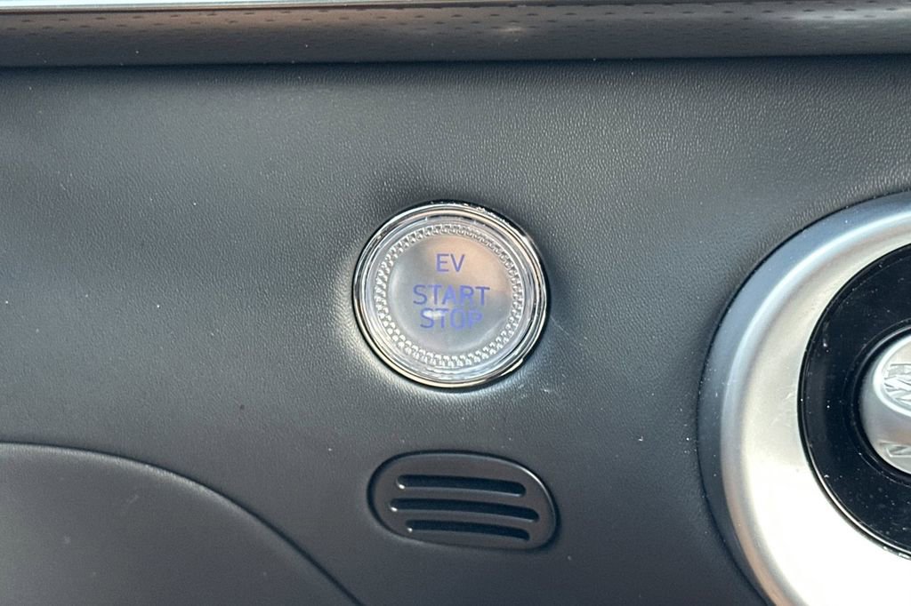 Used 2024 Genesis GV60 Performance image 26