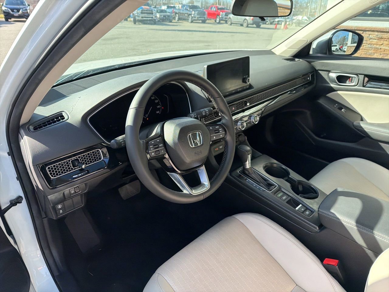 Used 2024 Honda Civic EX-L image 4