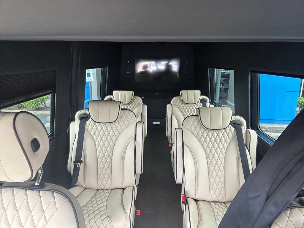 Used 2023 Mercedes-Benz Sprinter 3500 image 23