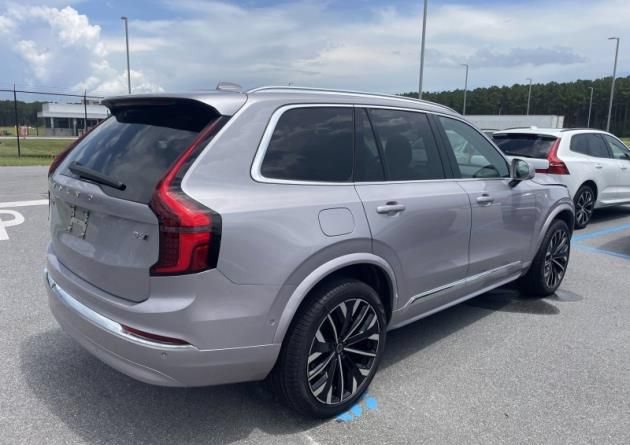 Used 2026 Volvo XC90 B6 Plus AWD/4WD image 4