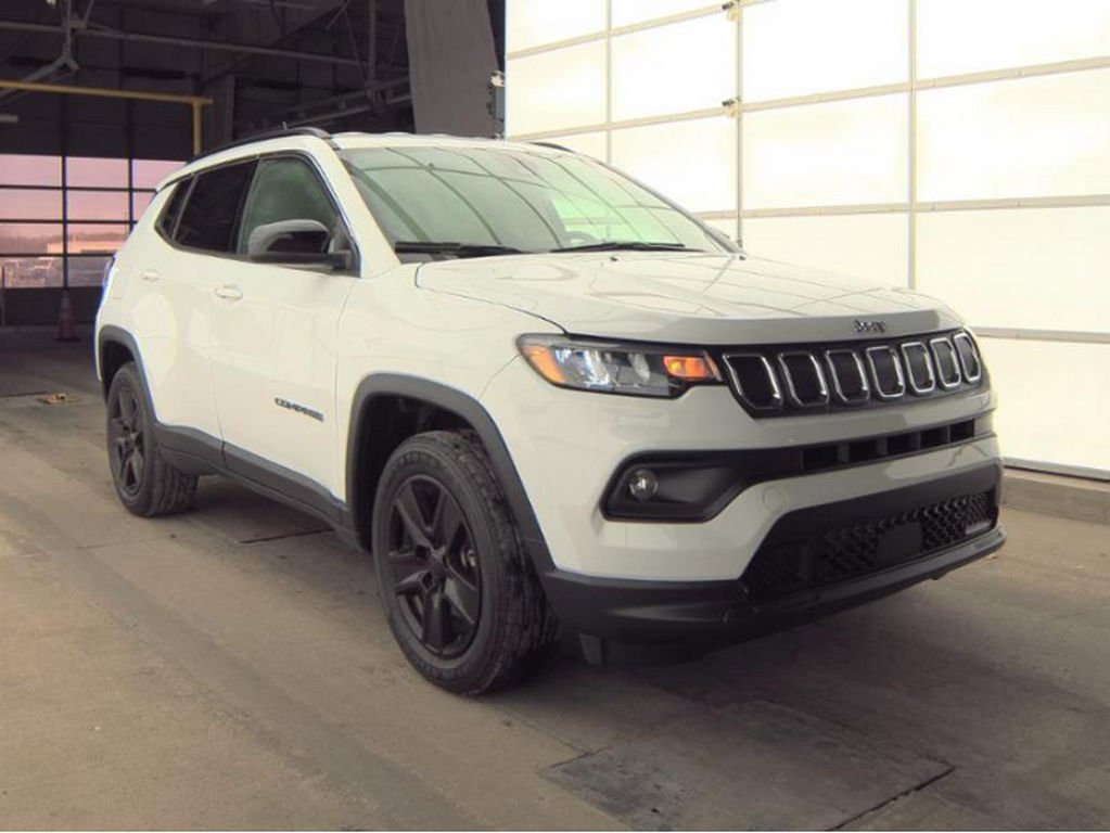 Used 2022 Jeep Compass Latitude w/ Convenience Group image 4
