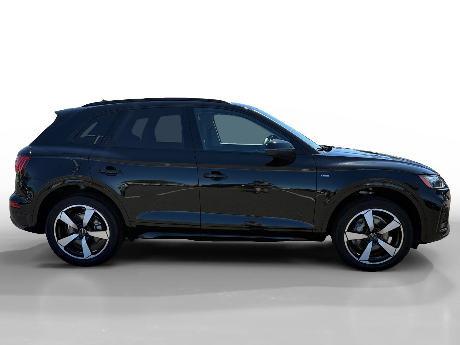Used 2023 Audi Q5 2.0T Premium Plus w/ Premium Plus Package AWD/4WD image 6