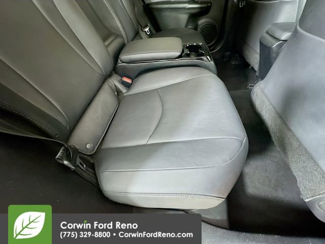 Used 2018 Toyota Prius Prime Advanced FWD image 27
