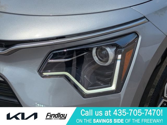 Certified 2025 Kia Niro EX Touring FWD image 10