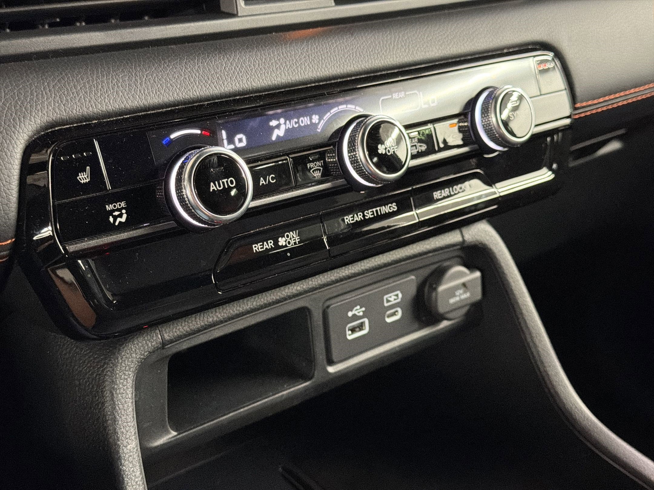 Certified 2025 Honda Pilot TrailSport image 19
