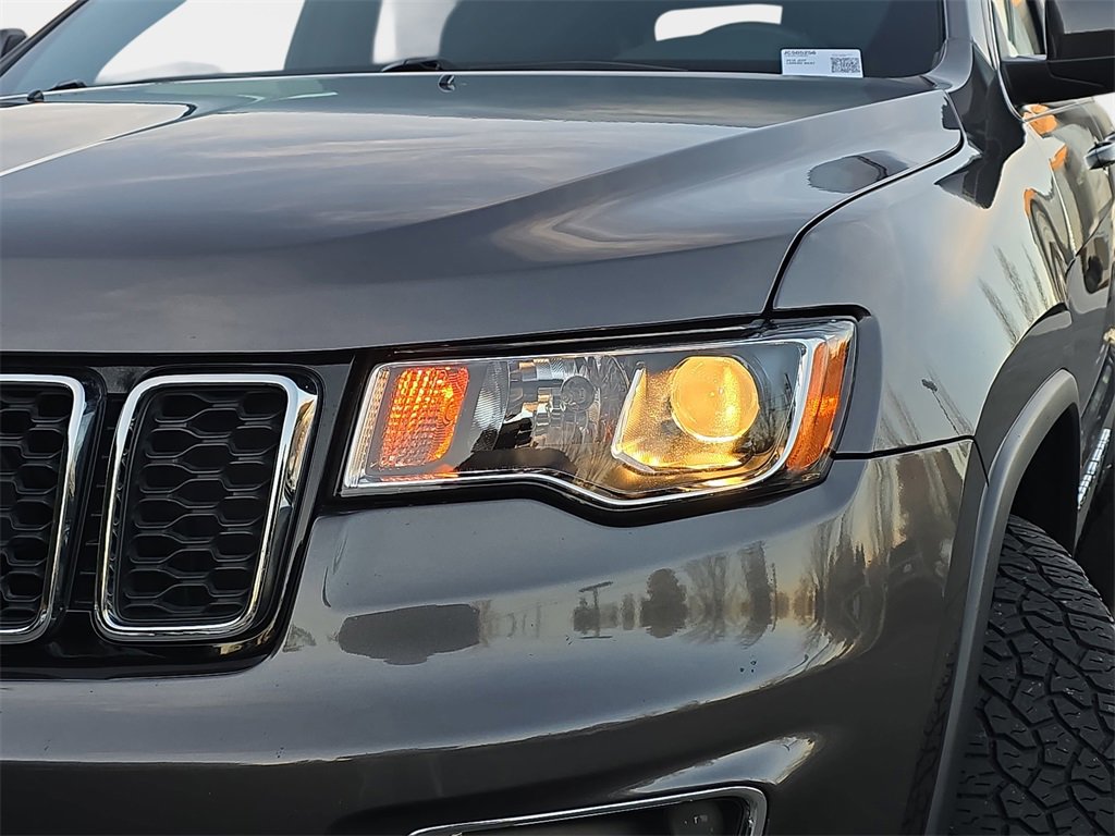 Used 2018 Jeep Grand Cherokee Laredo image 34