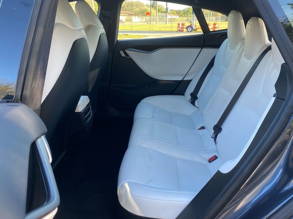 Used 2020 Tesla Model S Long Range Plus image 38