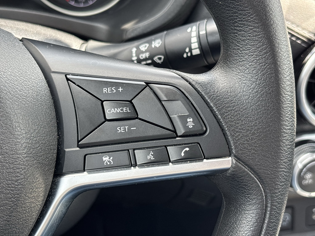 Used 2025 Nissan Sentra SV FWD image 18