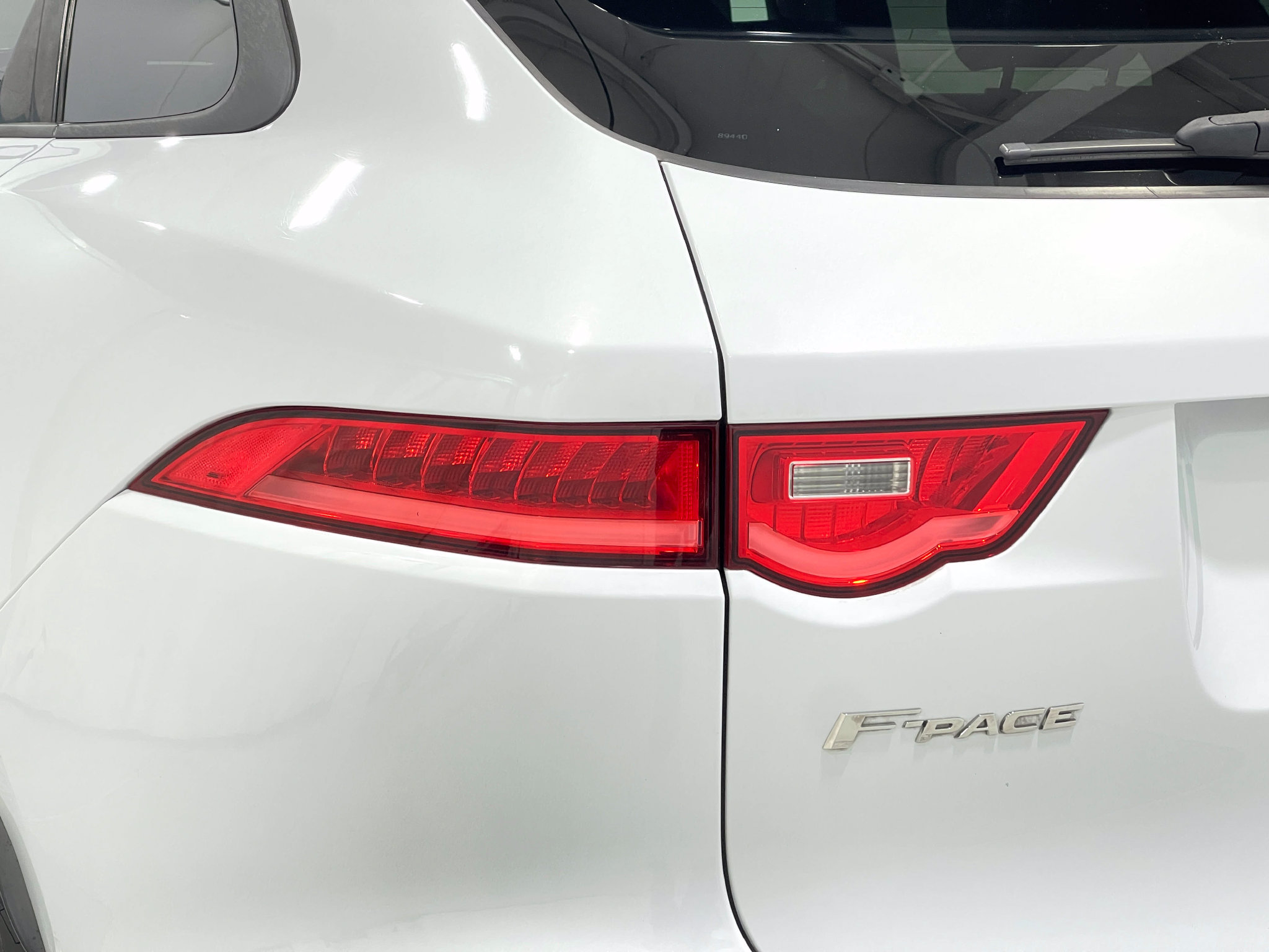 Used 2018 Jaguar F-PACE Premium AWD/4WD image 34