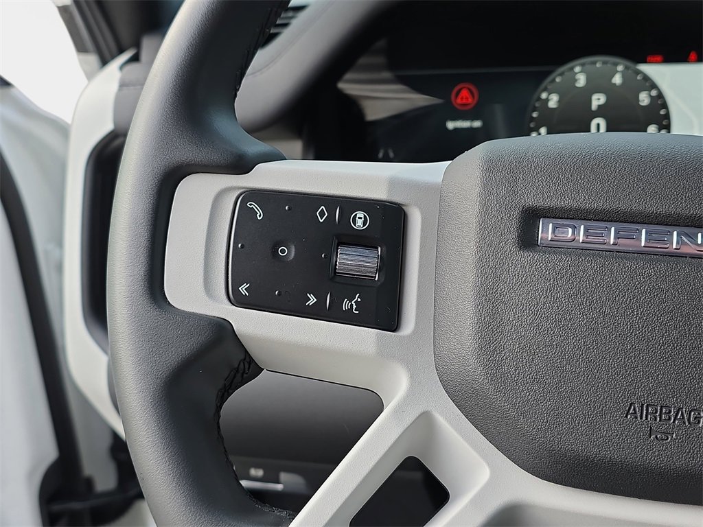 Used 2025 Land Rover Defender 110 S image 16