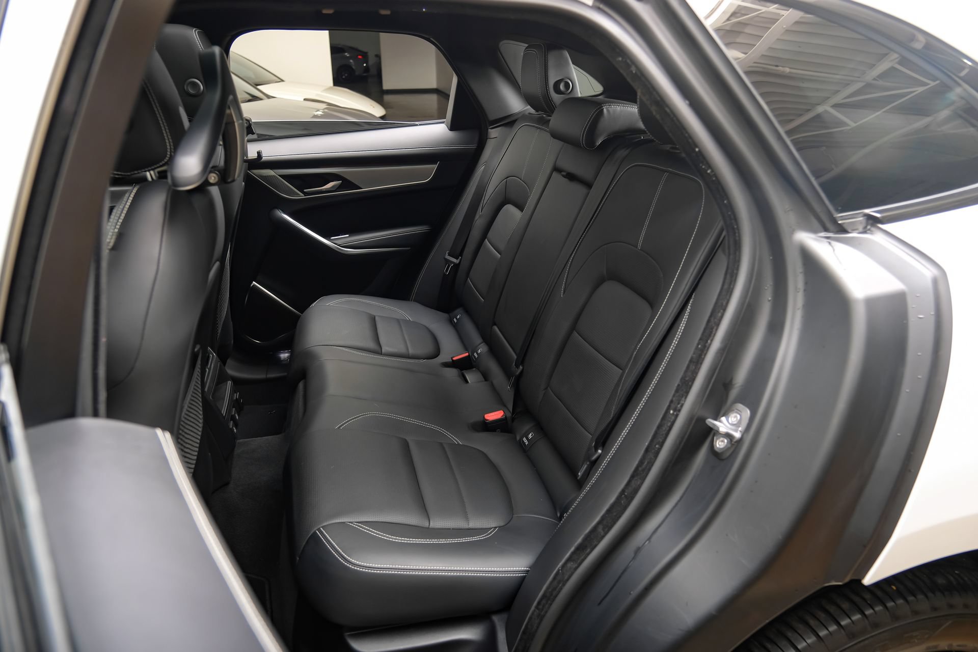 Used 2024 Jaguar F-PACE R-Dynamic S AWD/4WD image 49