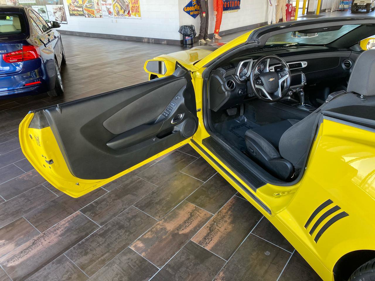 Used 2015 Chevrolet Camaro LT image 11